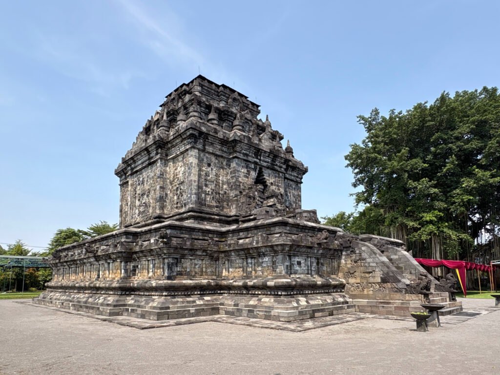 Ilustrasi artikel: Sejarah Candi Mendut: Asal-Usul, Makna Relief, dan Hubungannya dengan Borobudur
